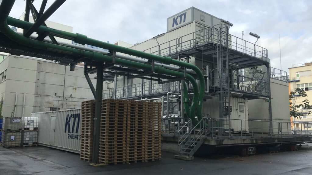 Renewal of ice production for quality improvement in pigment production