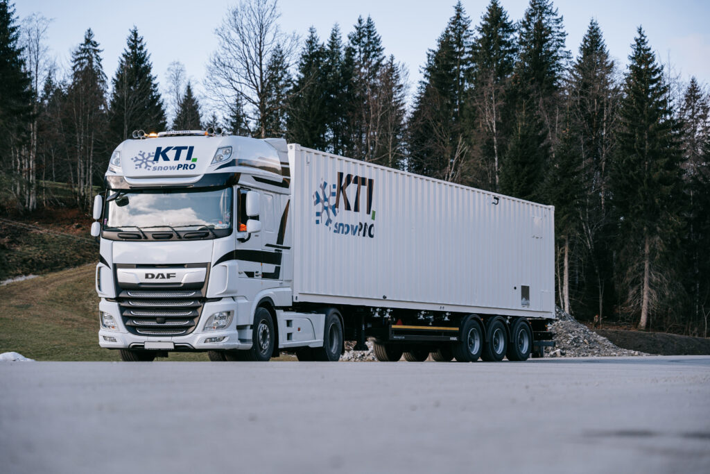 KTI snowPRO100 mobile during transportation on a truck.