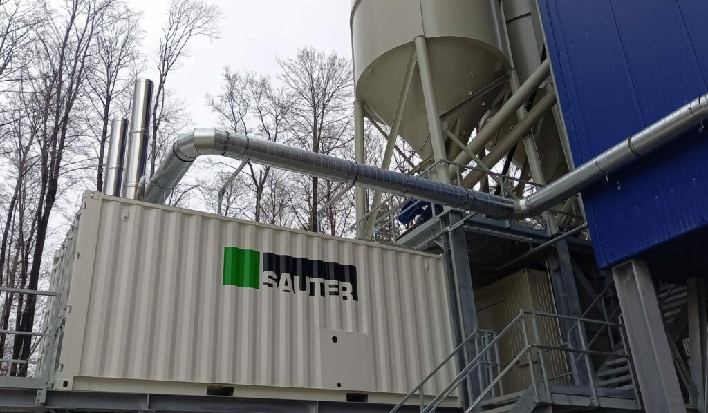 Silo heating and hot water system in container