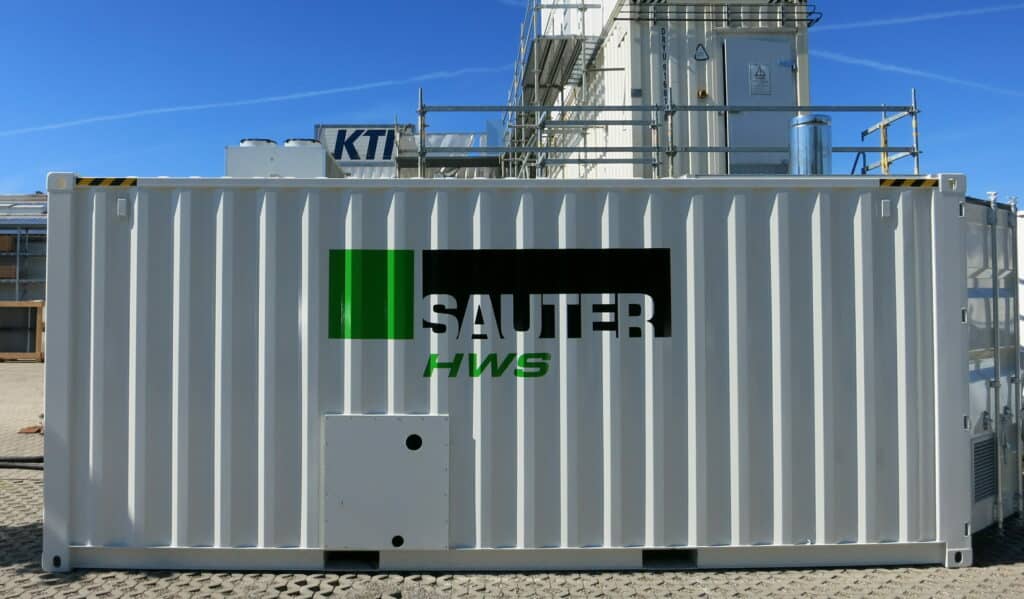 Hot water plant with 1000 kW heating capacity in container