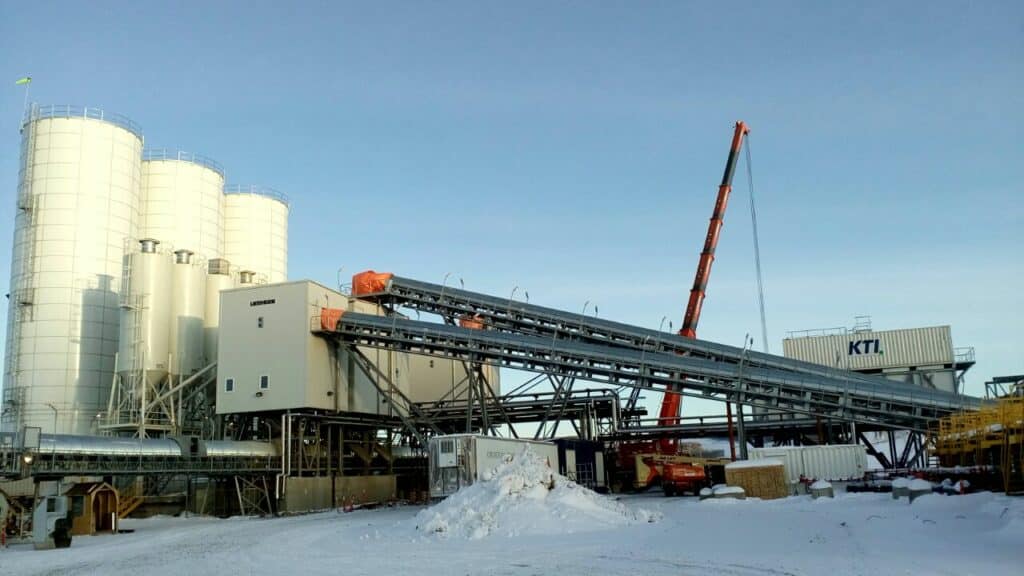 Concrete heating and cooling in use during the construction of a dam in Canada
