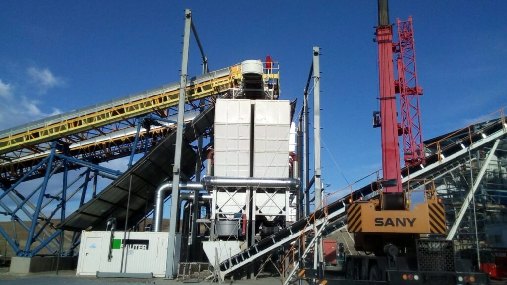 Silo heaters for heating aggregates during dam construction in Argentina