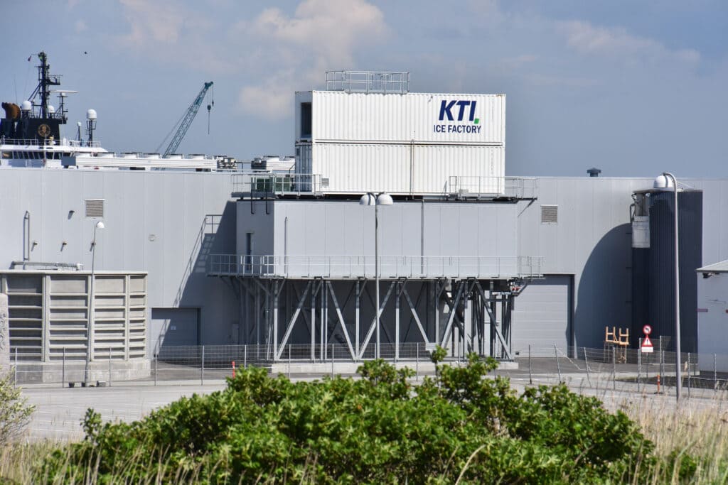 Flake ice production for packing fish in Europe's largest fish logistics center