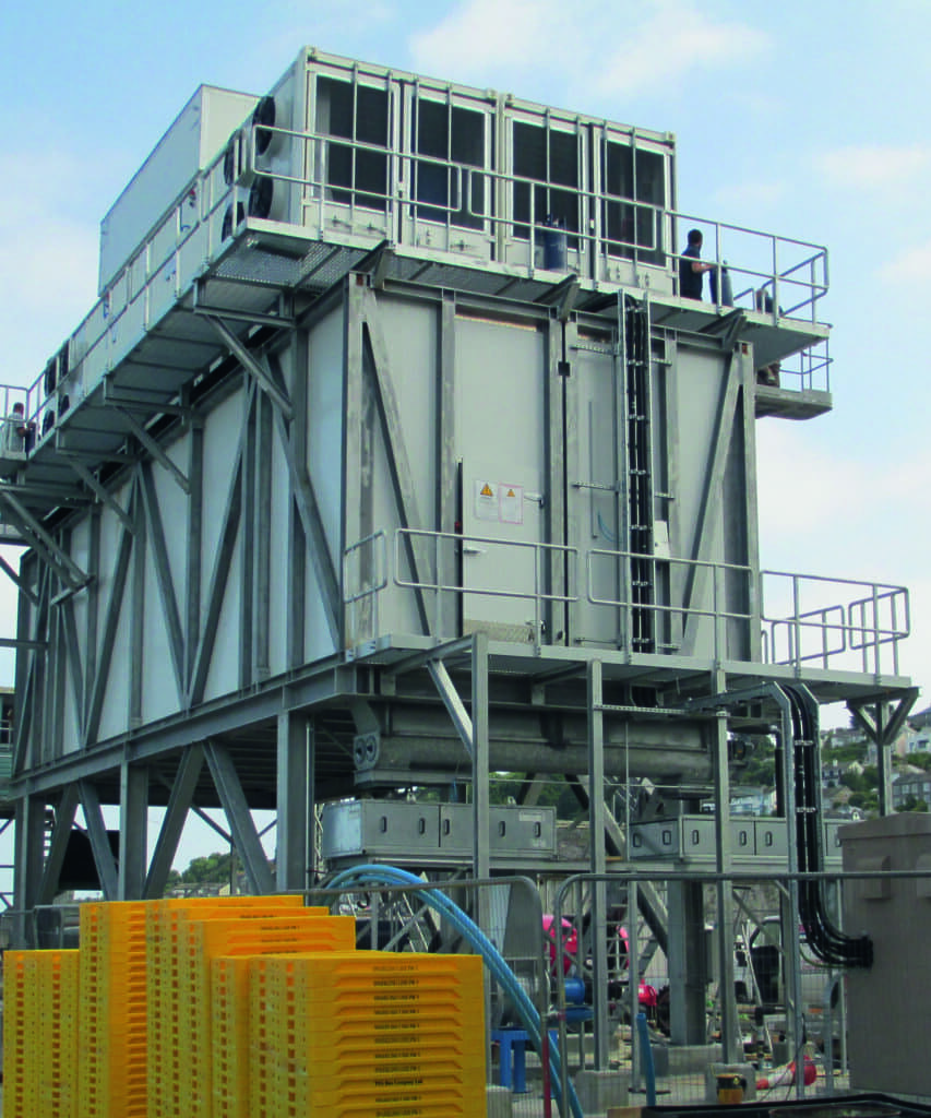 Ice plant in port with continuous weighing